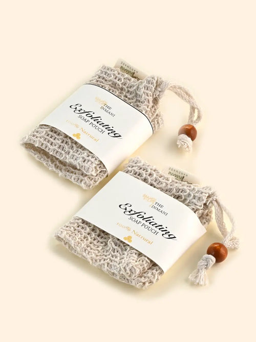 THE INMANI eksfolierende sæbepose. Fremstillet af 100% naturlige plantefibre fra hamp, sisal og bomuld til en blid og plastikfri kropspeeling.