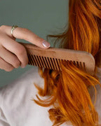 Stemningsbillede af Fire Flower balsam bar med botaniske ingredienser som appelsin 